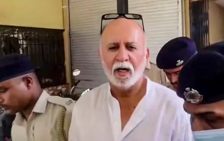 Tehelka Ex-Editor Tarun Tejpal Surrenders in Goa Court 