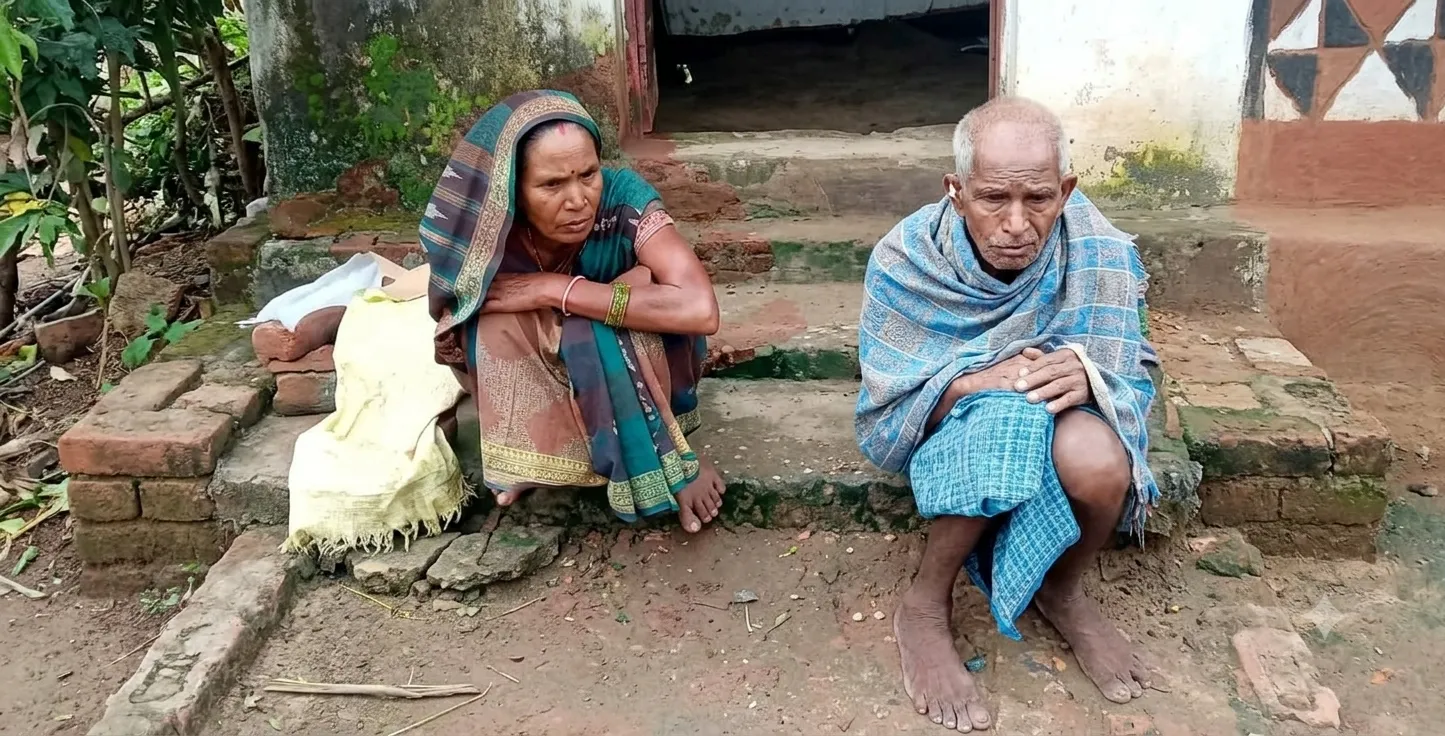 କଅଁଳ ବୟସରେ ୬ ପ୍ରାଣୀଙ୍କ ଦାୟିତ୍ଵ, ପରିବାର ପାଇଁ ଅଧାରୁ ଛାଡ଼ିଲେ ପାଠ