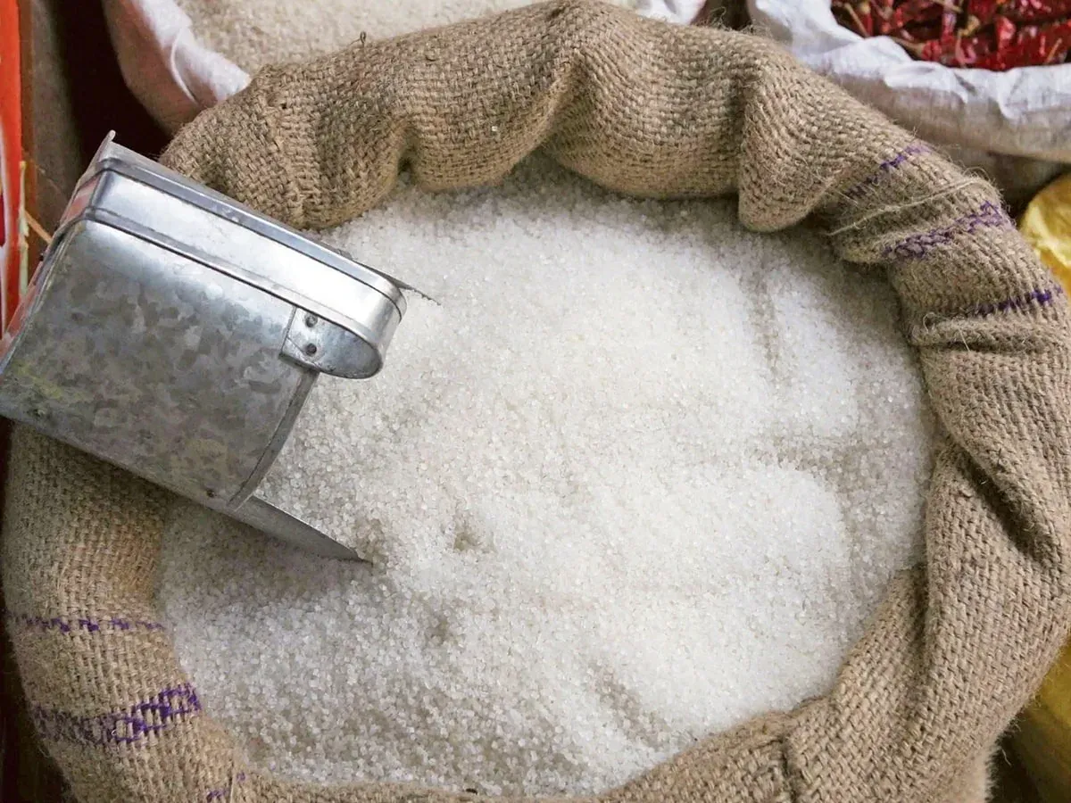 Sugar Prices Fall Sharply in Mumbai and Delhi: Rates Drop by Up to ₹1,550 per Quintal