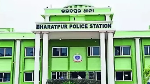 ଭରତପୁରରେ ପୋଲିସକୁ ଆକ୍ରମଣ ଘଟଣା, ୨ ଅଭିଯୁକ୍ତଙ୍କୁ ଗିରଫ କଲା କମିଶନରେଟ୍‌ ପୋଲିସ